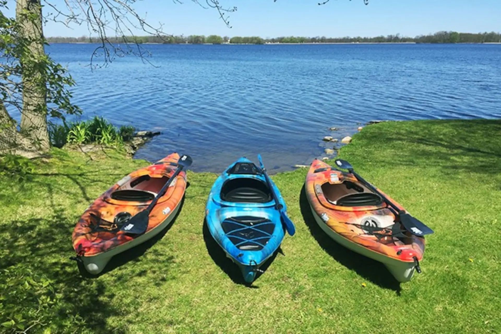 Three kayaks are ready for you! Launch right from the back yard.   Adult and child size life jackets are provided, but please feel free to bring your own for a perfect fit. *please note that a signed liability waiver is required to use watercraft.*
