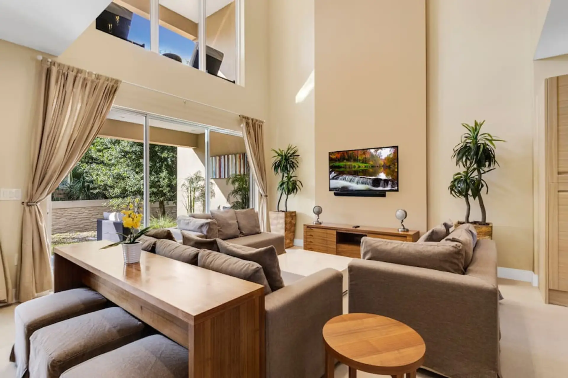 Living room#Disney #Parks #MagicVillage #Townhouse #Vacation #Rental #Kissimmee #Orlando#Universal#Citywalk#legoland#shortstay#longstay#bbq#grill