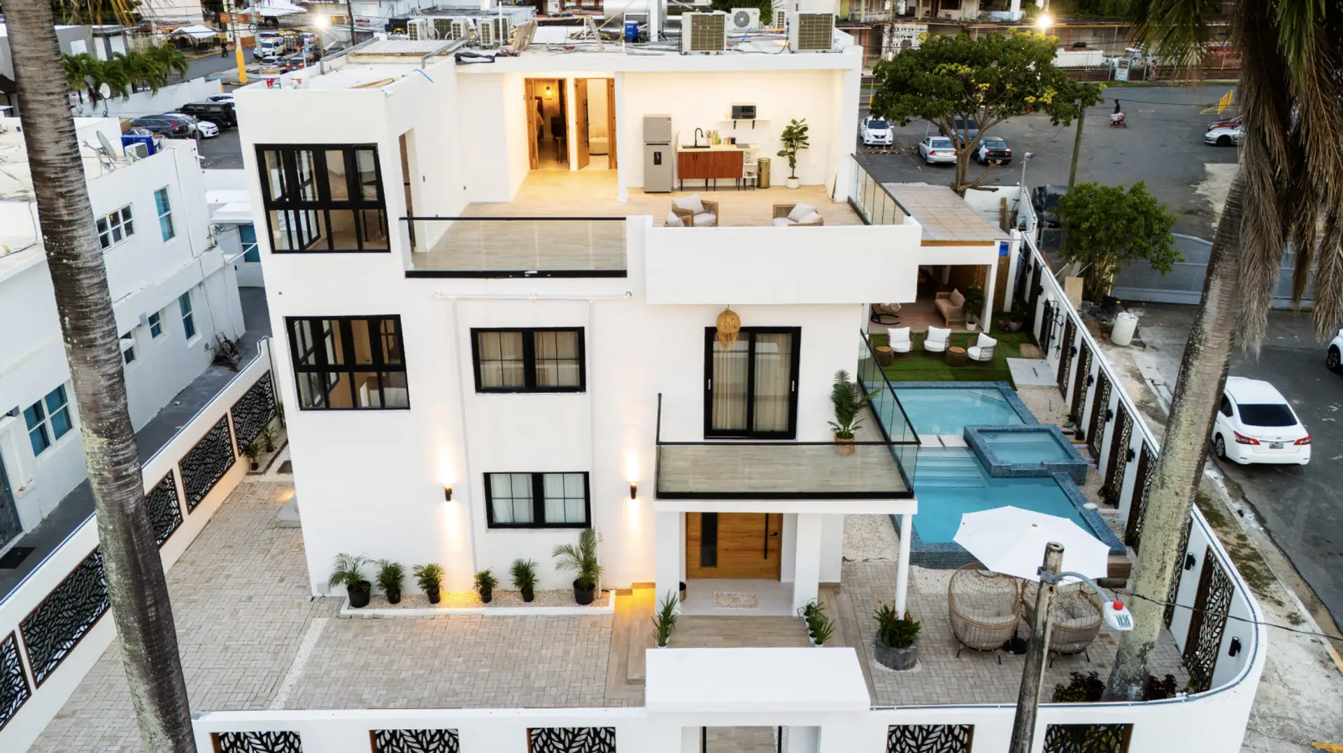 Rooftop, exterior and shared kitchen