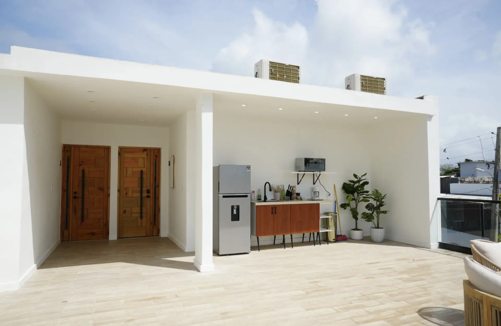Rooftop, exterior and shared kitchen