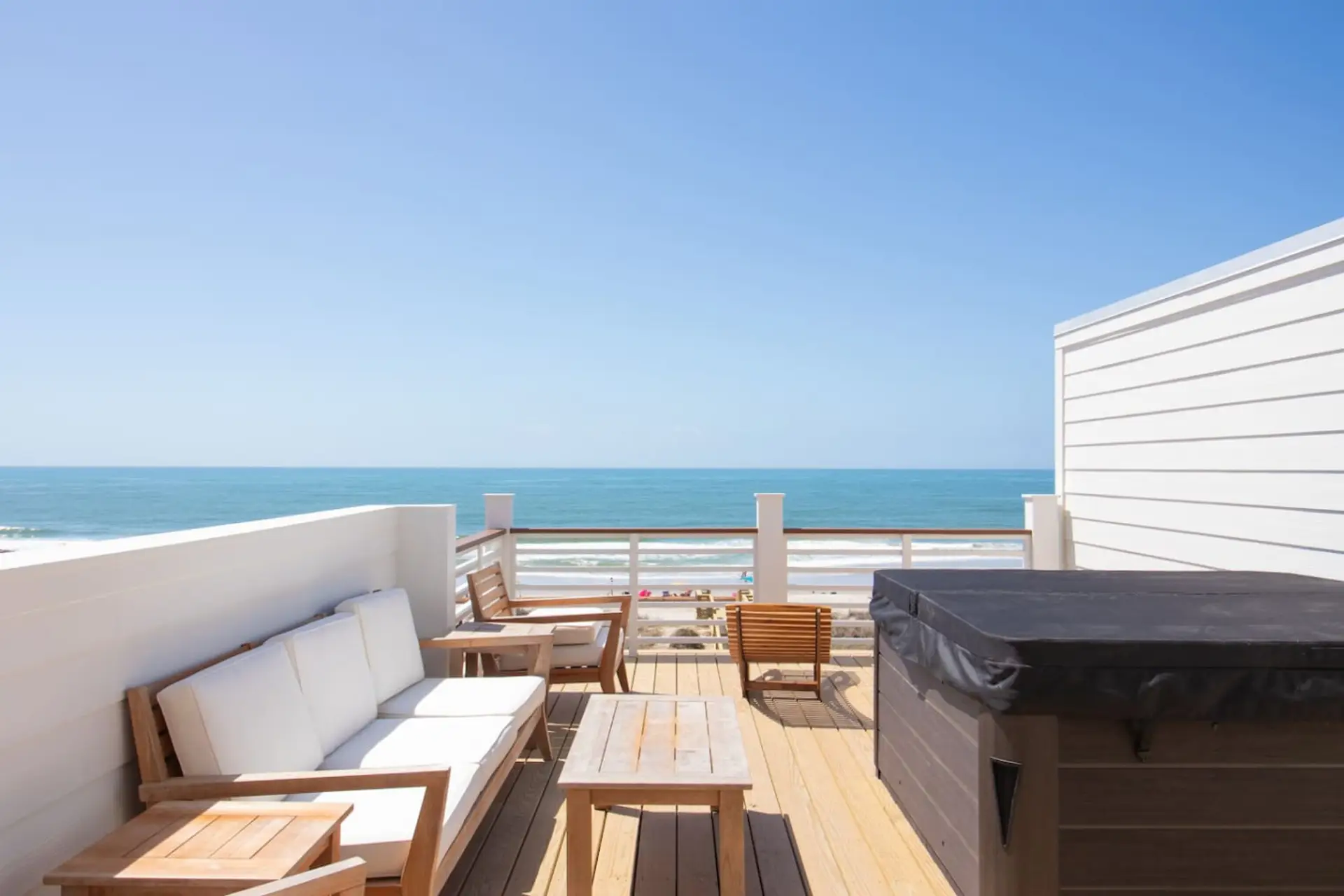 Rooftop deck with hot tub