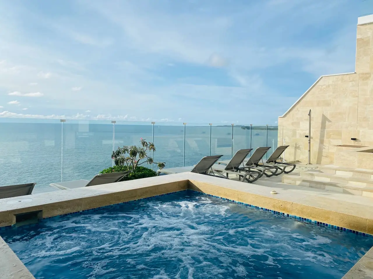 Spiaggia – Amazing Beach Dúplex – Infinity Pool - Image 2