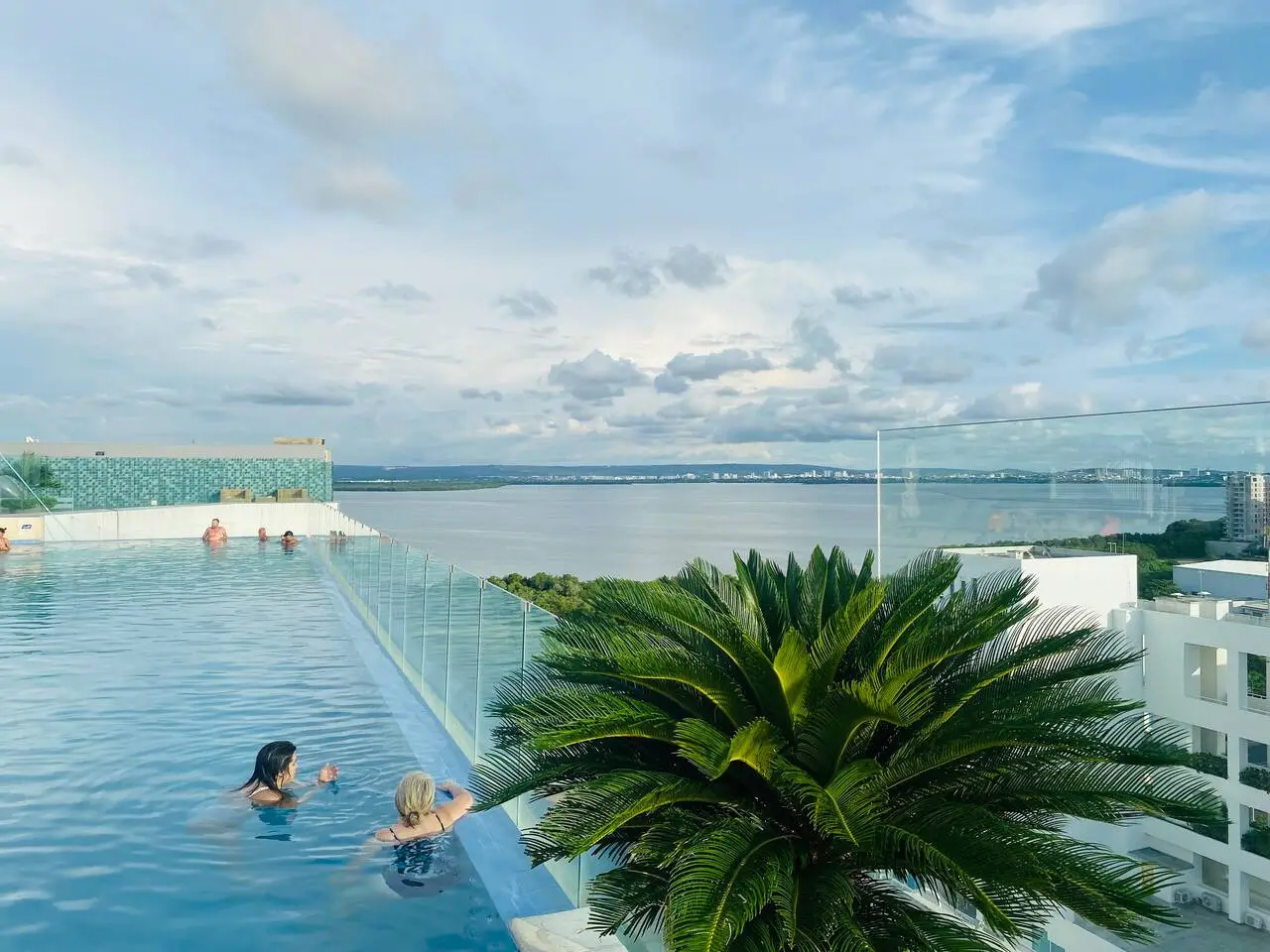 Spiaggia – Amazing Beach Dúplex – Infinity Pool - Image 20