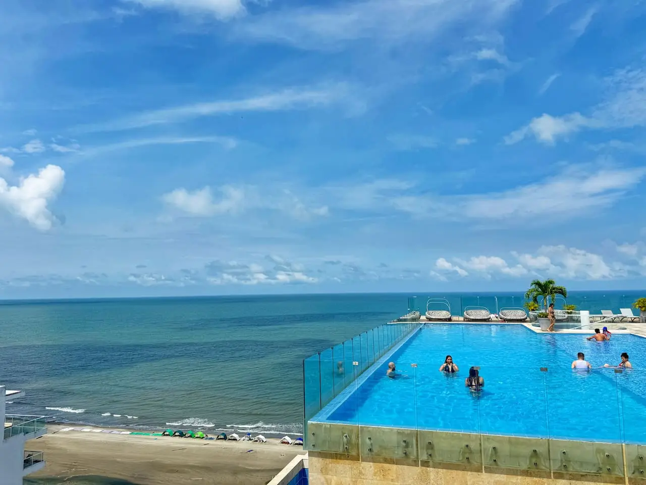 Spiaggia – Amazing Beach Dúplex – Infinity Pool - Image 33