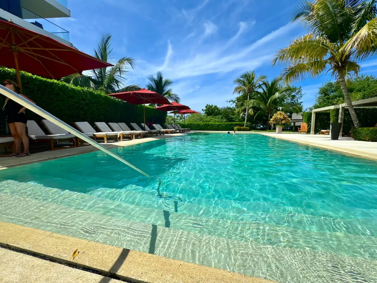 Beautiful Loft with Private Beach - Image 23