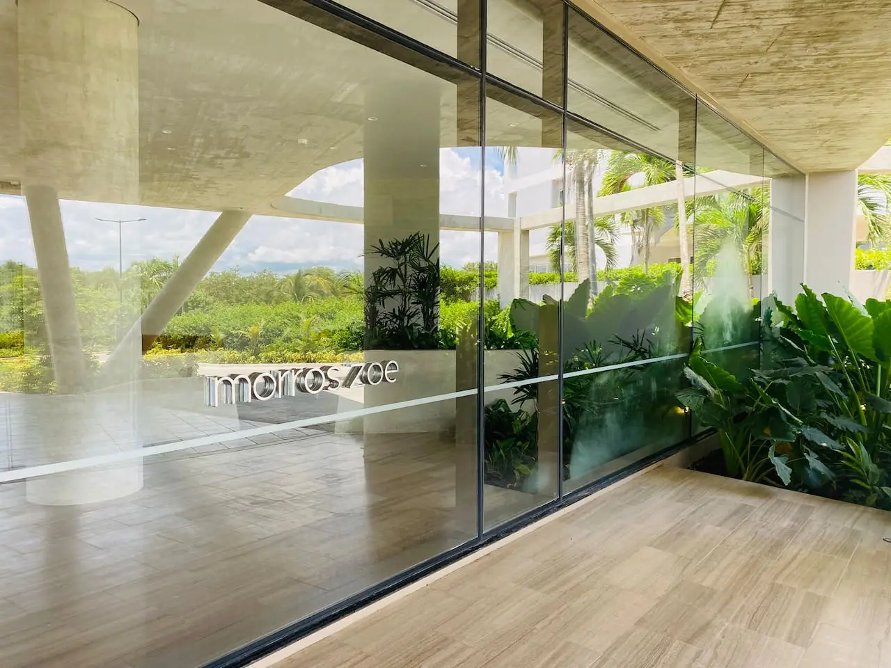 Beautiful Loft with Private Beach - Image 37