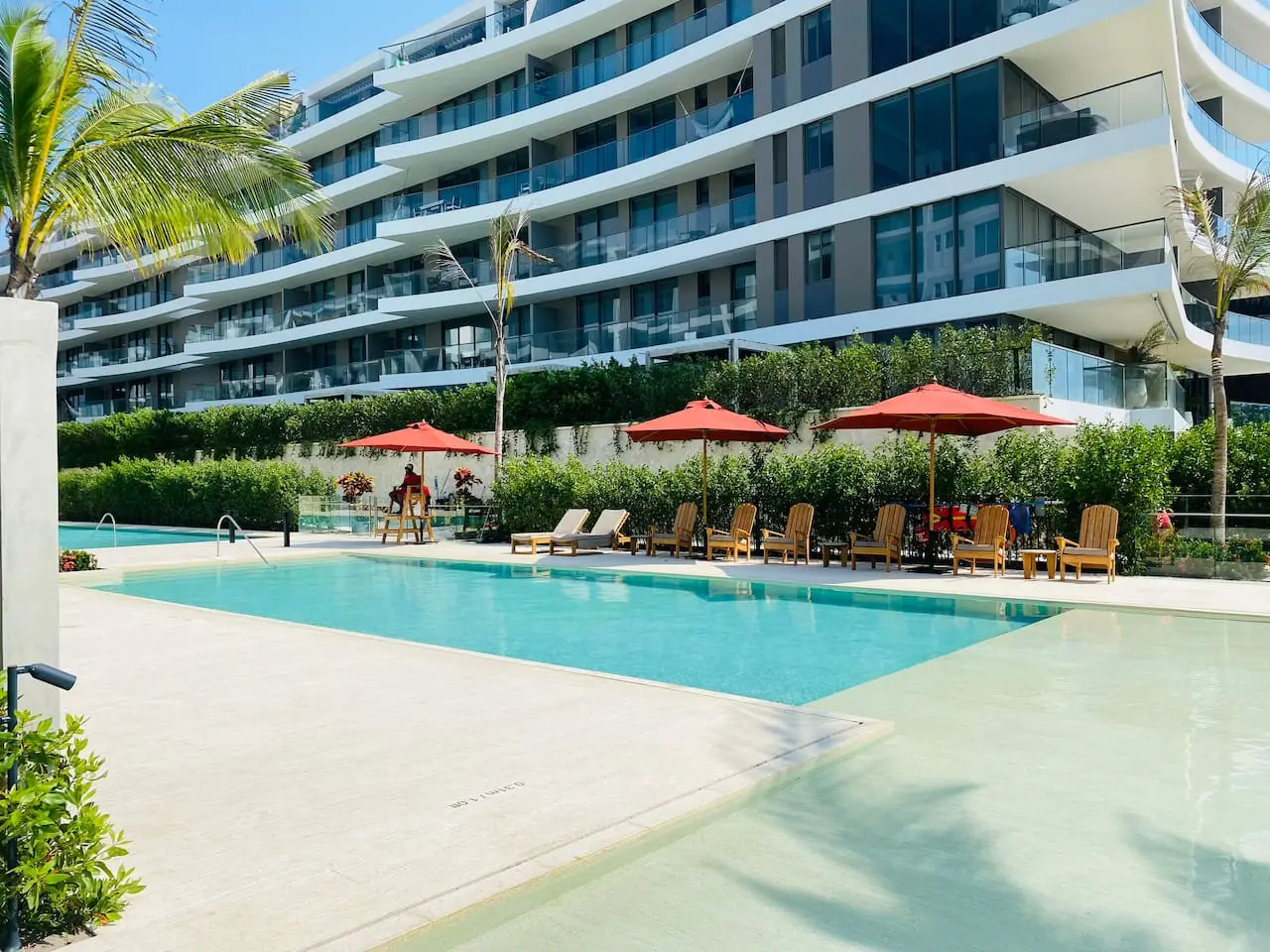 Beautiful Loft with Private Beach - Image 26