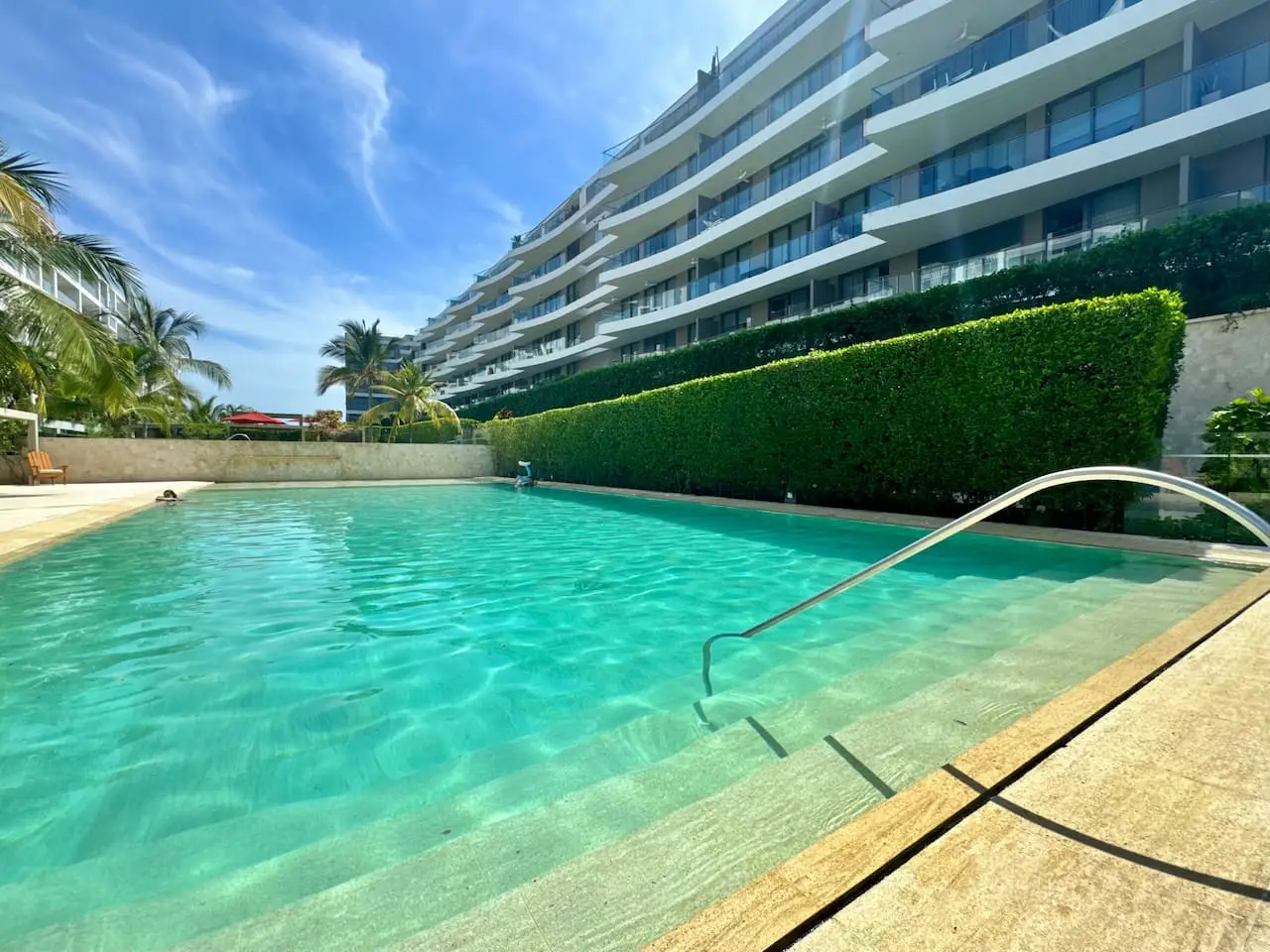Beautiful Loft with Private Beach - Image 22