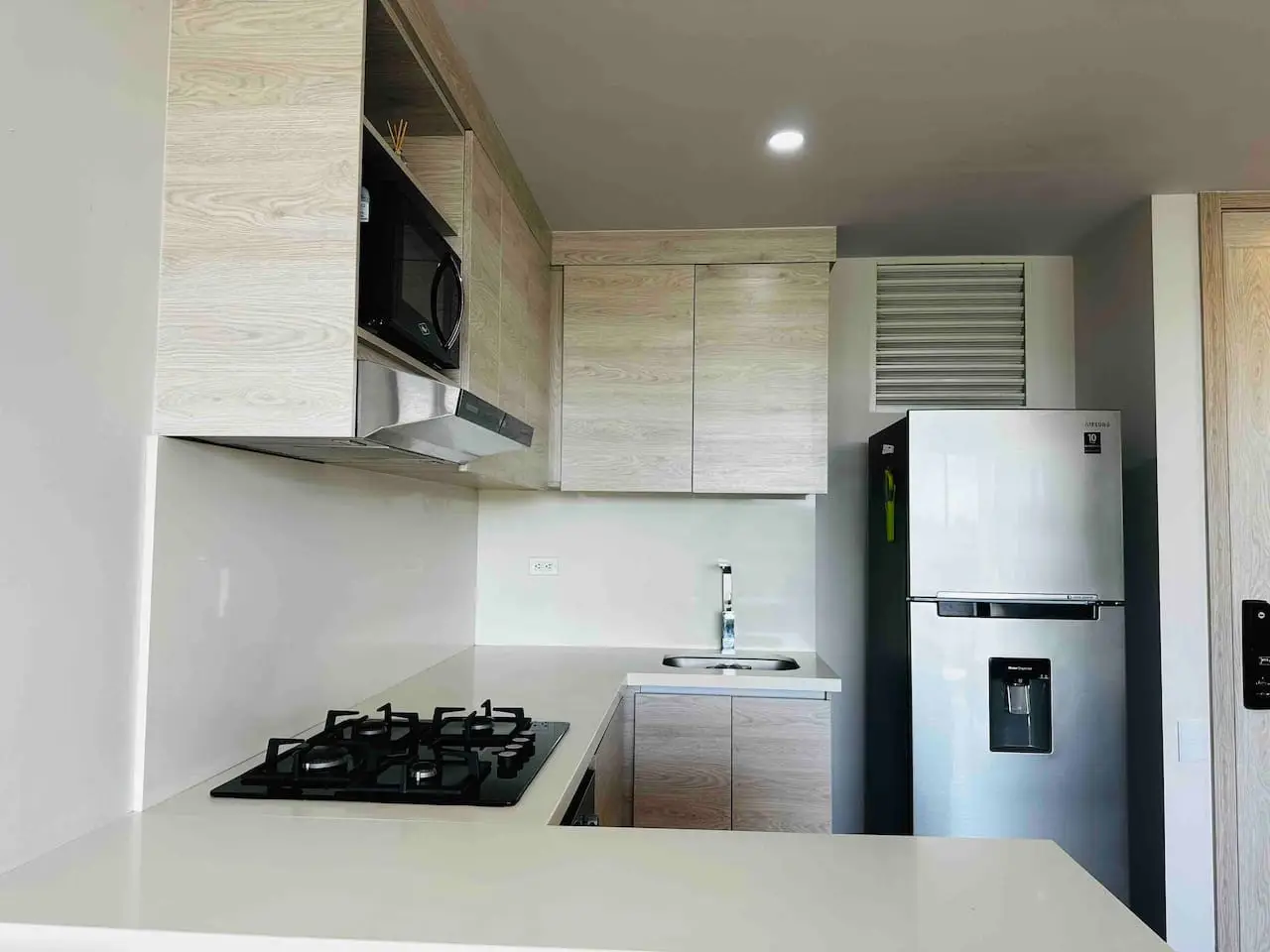 Loft Espectacular de Playa | Balcón y Confort - Image 21