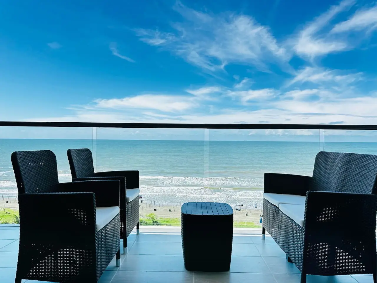 ¡Mágico Apartamento – Vista Infinita al Mar! - Image 31