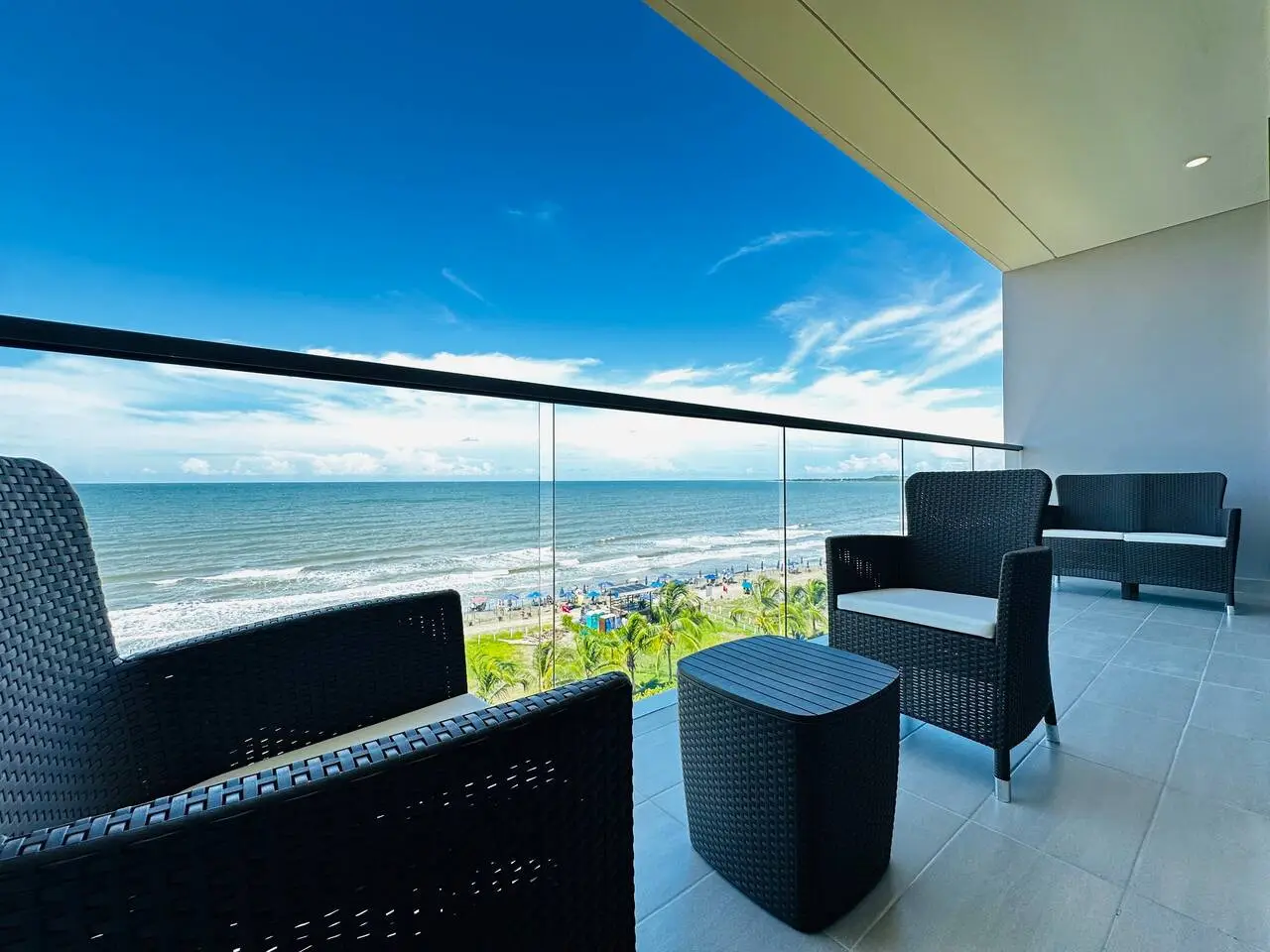 ¡Mágico Apartamento – Vista Infinita al Mar! - Image 1