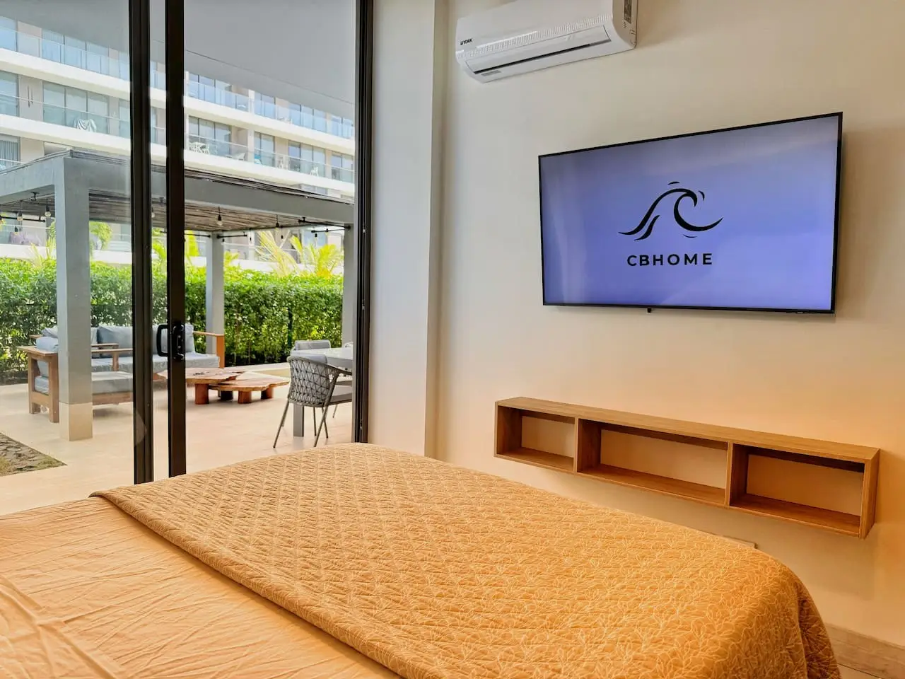 Exclusive Apartment + Private Pool + Beach! - Image 12
