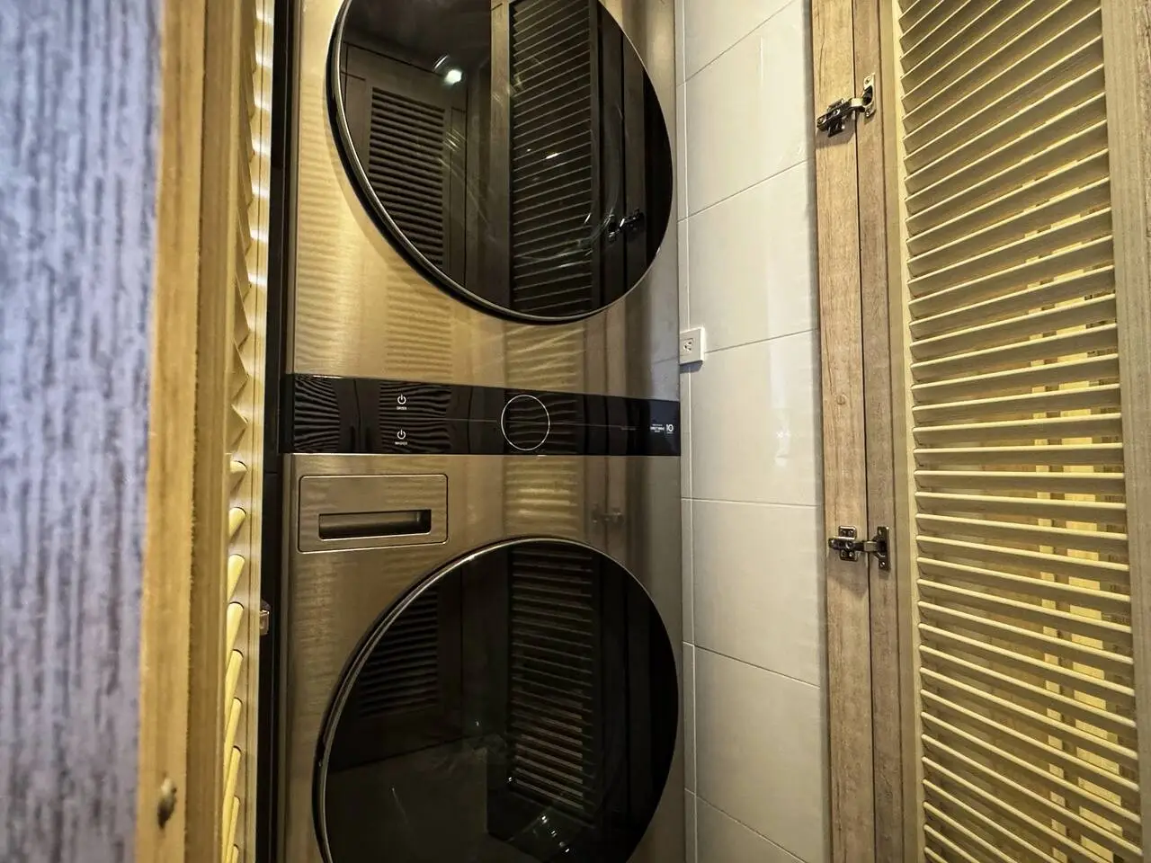 Exclusive Apartment + Private Pool + Beach! - Image 20