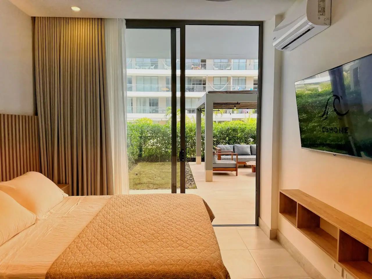 Exclusive Apartment + Private Pool + Beach! - Image 8
