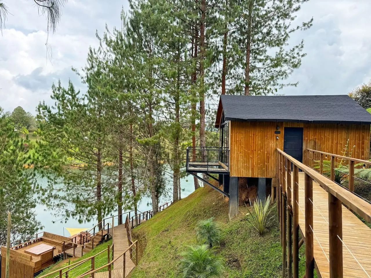 Cabin • Jacuzzi + Lake View + Forest - Image 48