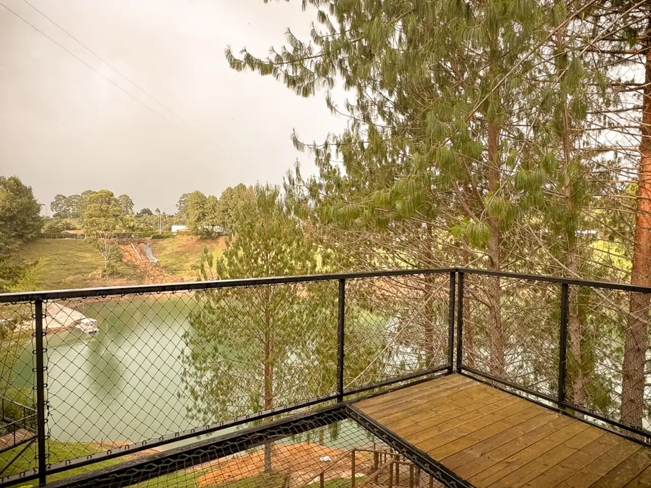 Cabin • Jacuzzi + Lake View + Forest - Image 6
