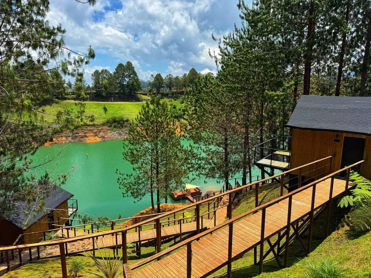Cabin • Jacuzzi + Lake View + Forest - Image 8