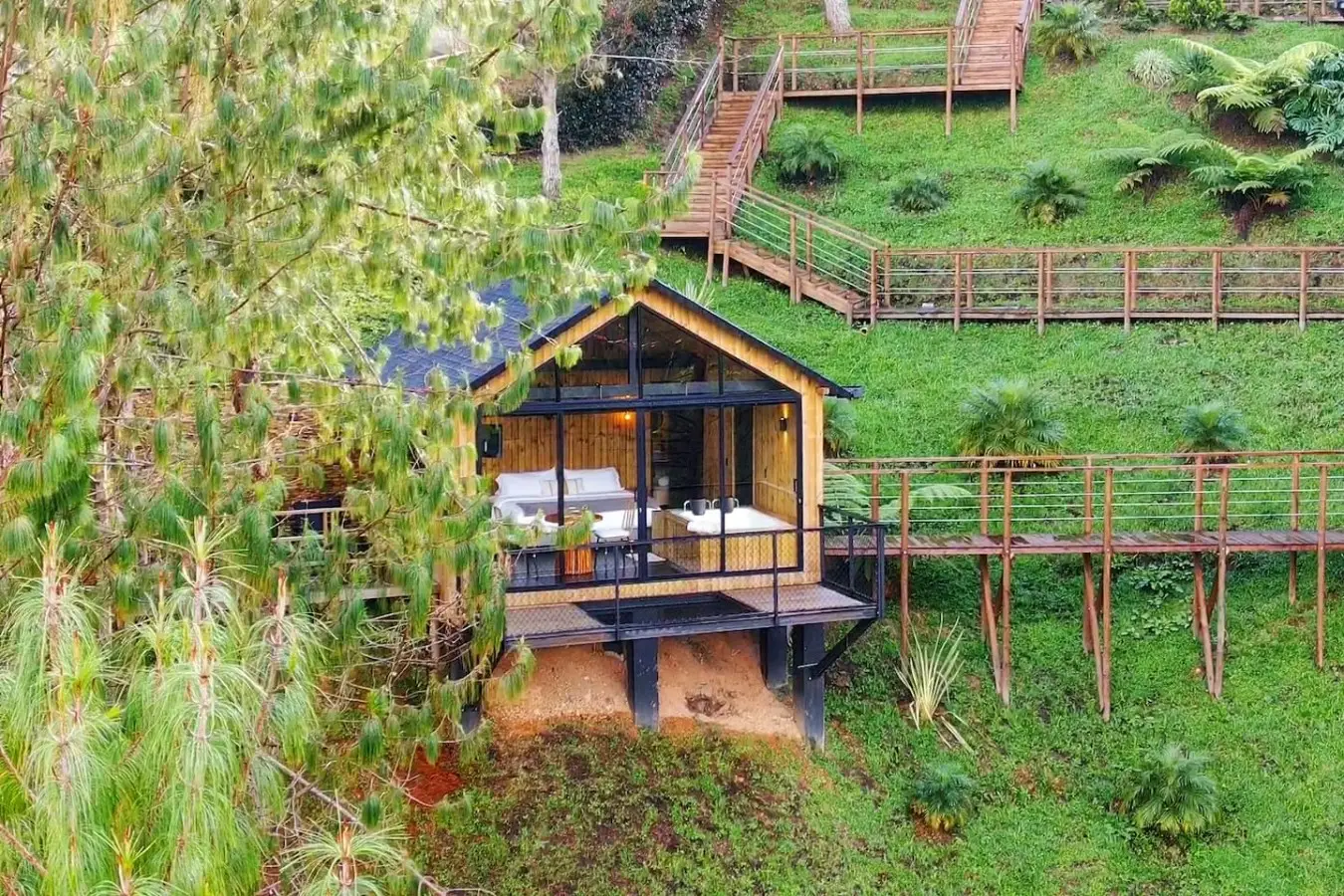 Cabin • Jacuzzi + Lake View + Forest - Image 9
