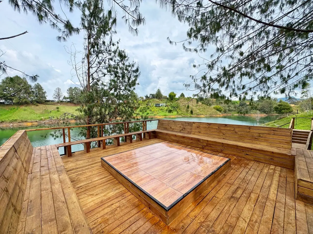 Cabin • Jacuzzi + Lakefront + Forest - Image 43