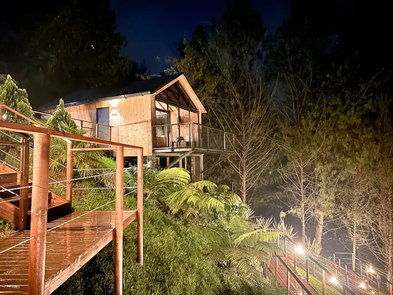 Cabin • Jacuzzi + Lakefront + Forest - Image 27