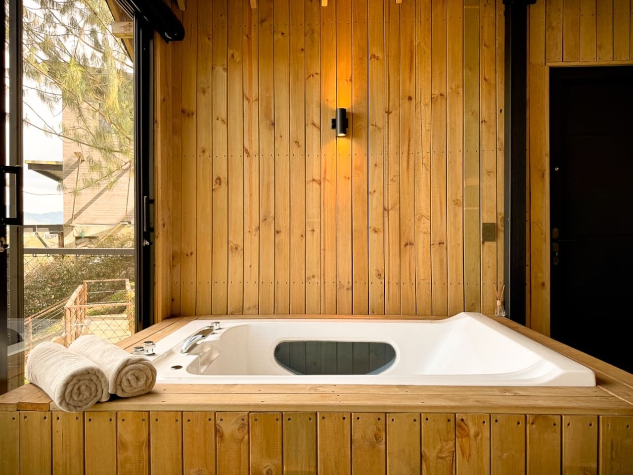 Cabin • Jacuzzi + Lakefront + Forest - Image 8