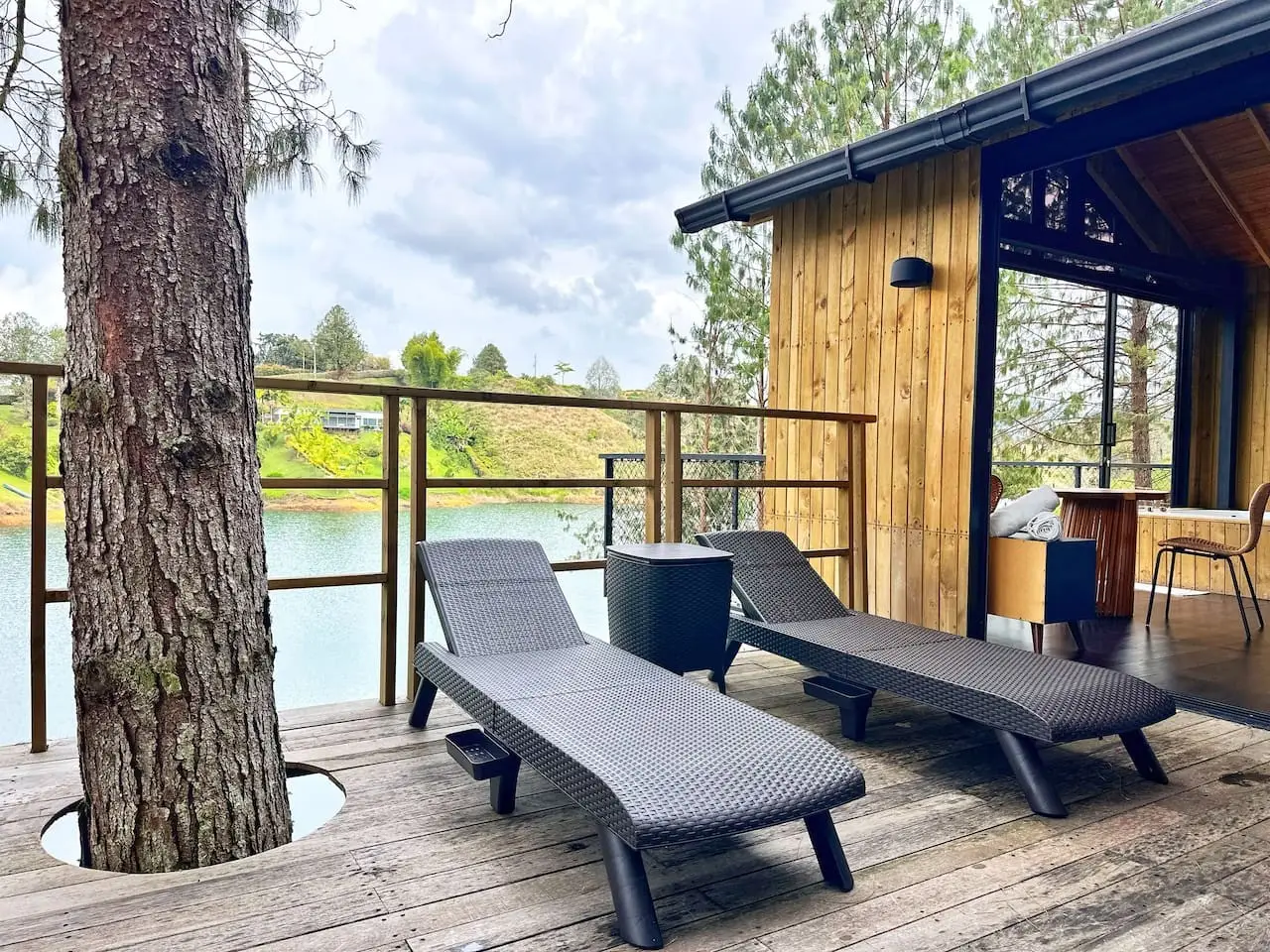 Cabin • Jacuzzi + Reservoir front - Image 49