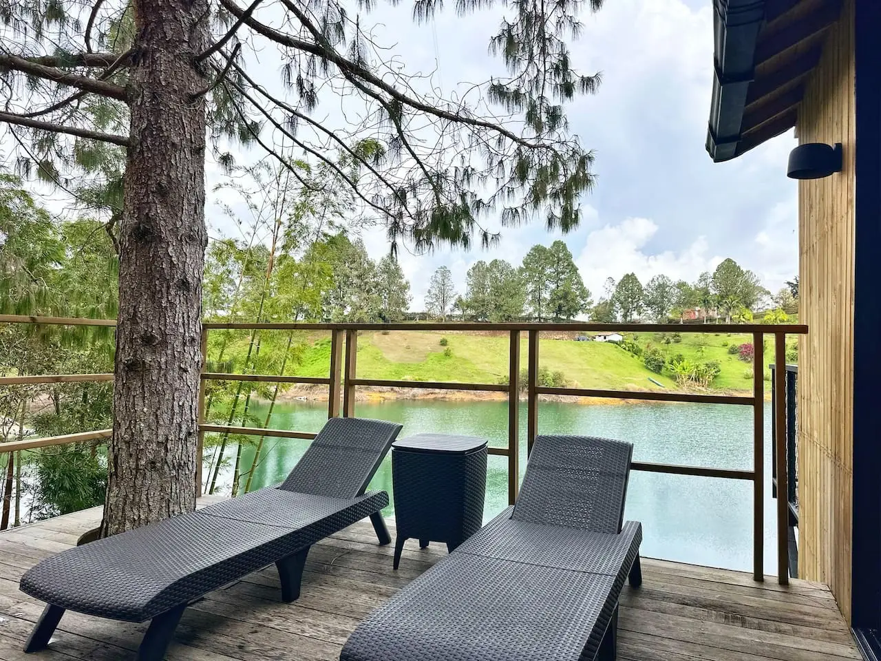 Cabin • Jacuzzi + Reservoir front - Image 48