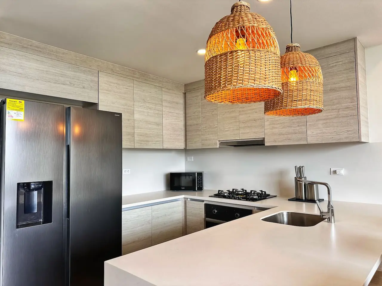 Spectacular Beach front Apartment! - Image 13