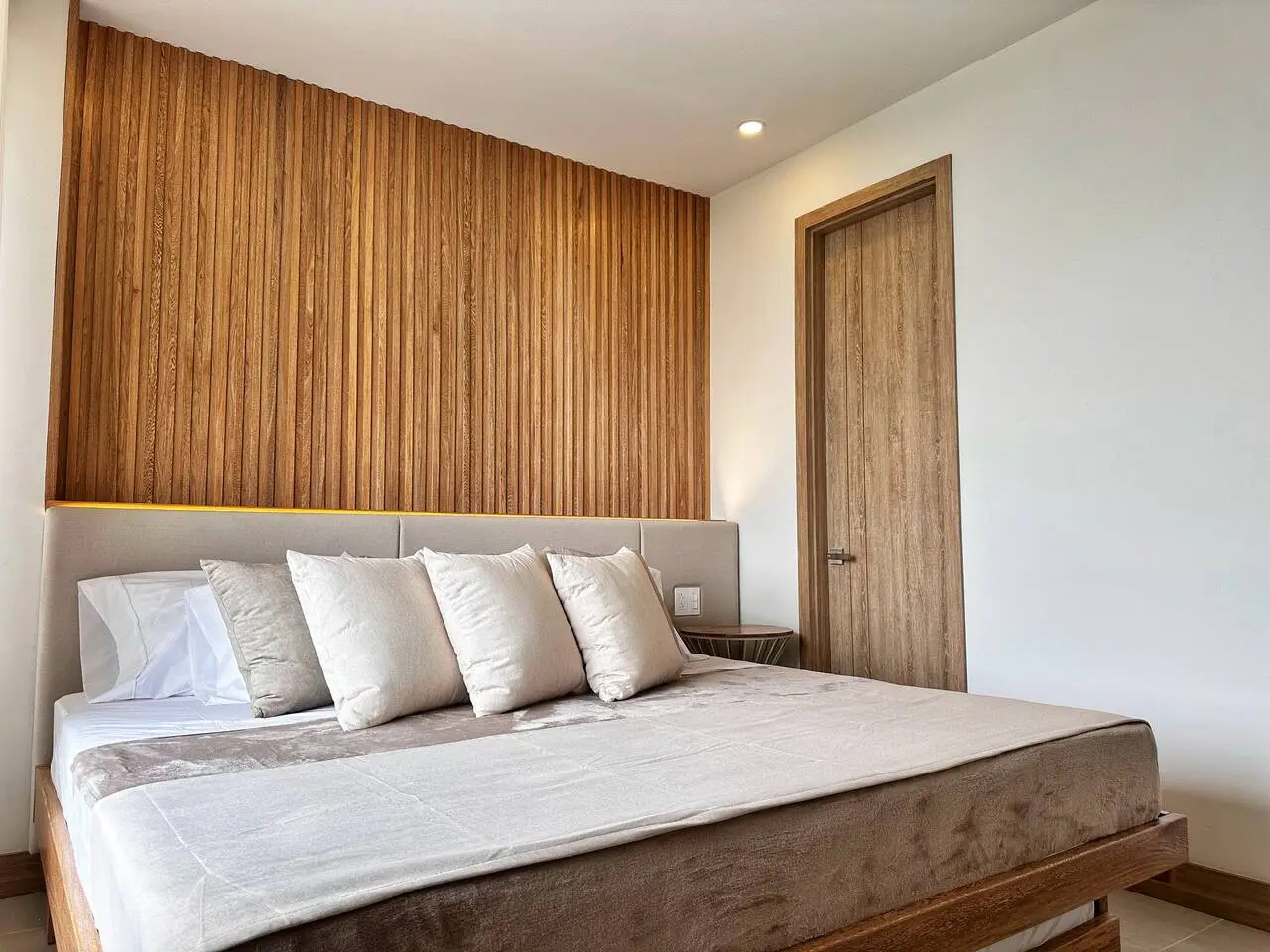 Spectacular Beach front Apartment! - Image 6