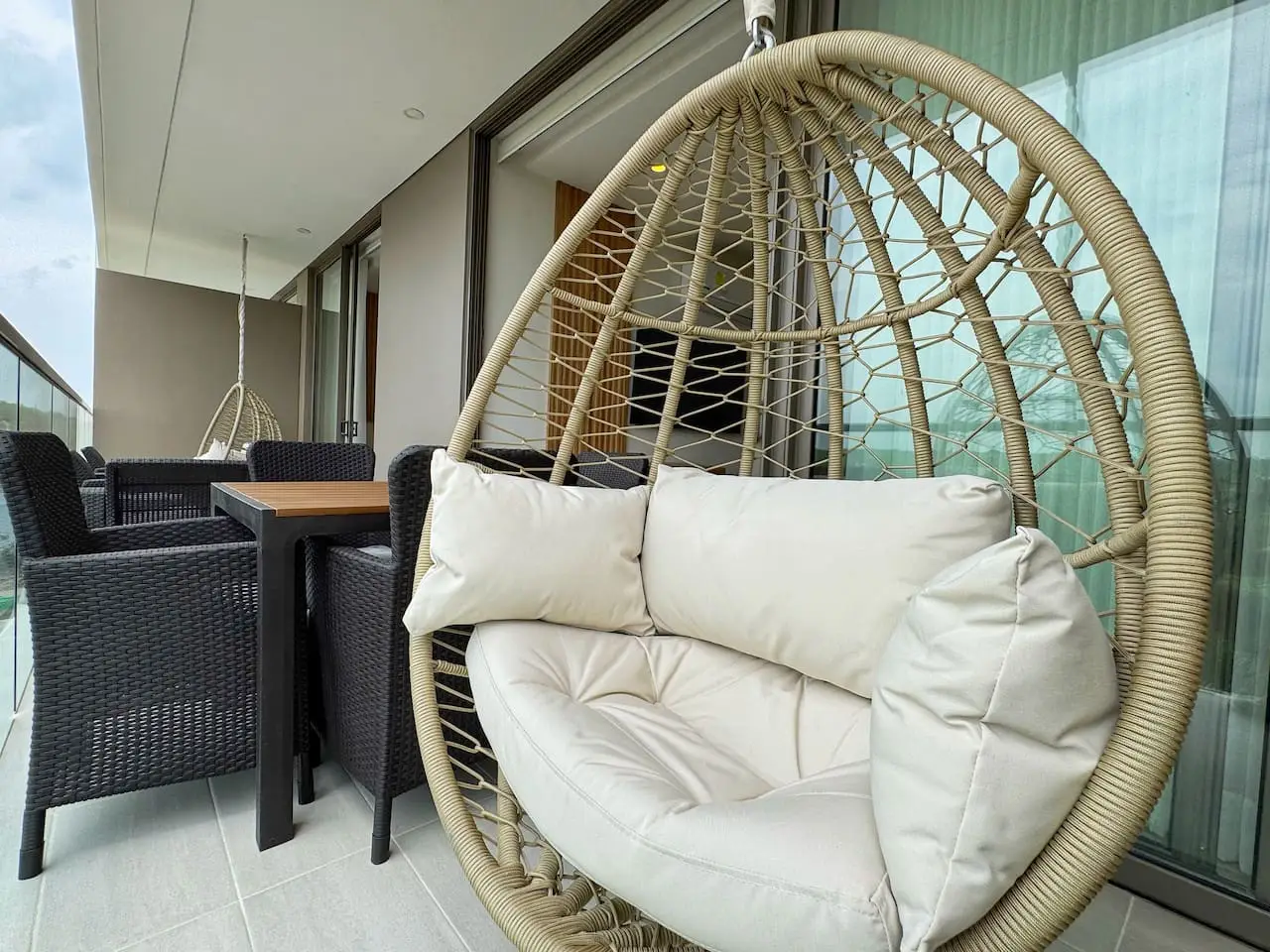 Spectacular Beach front Apartment! - Image 22