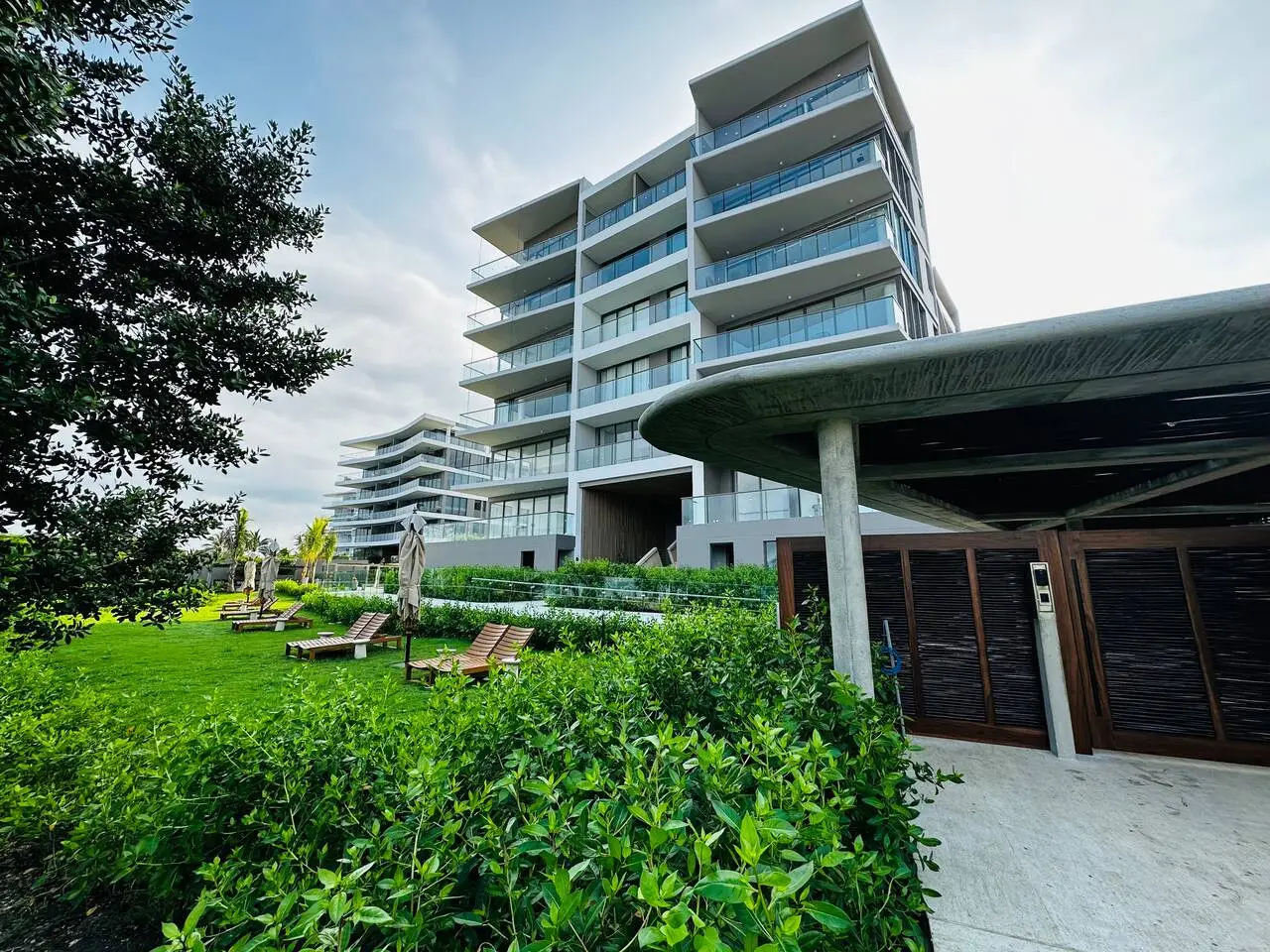 Spectacular Beach front Apartment! - Image 76