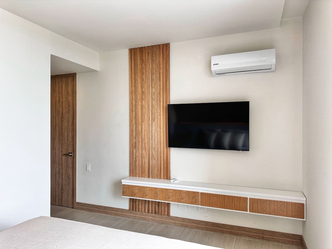 Spectacular Beach front Apartment! - Image 7