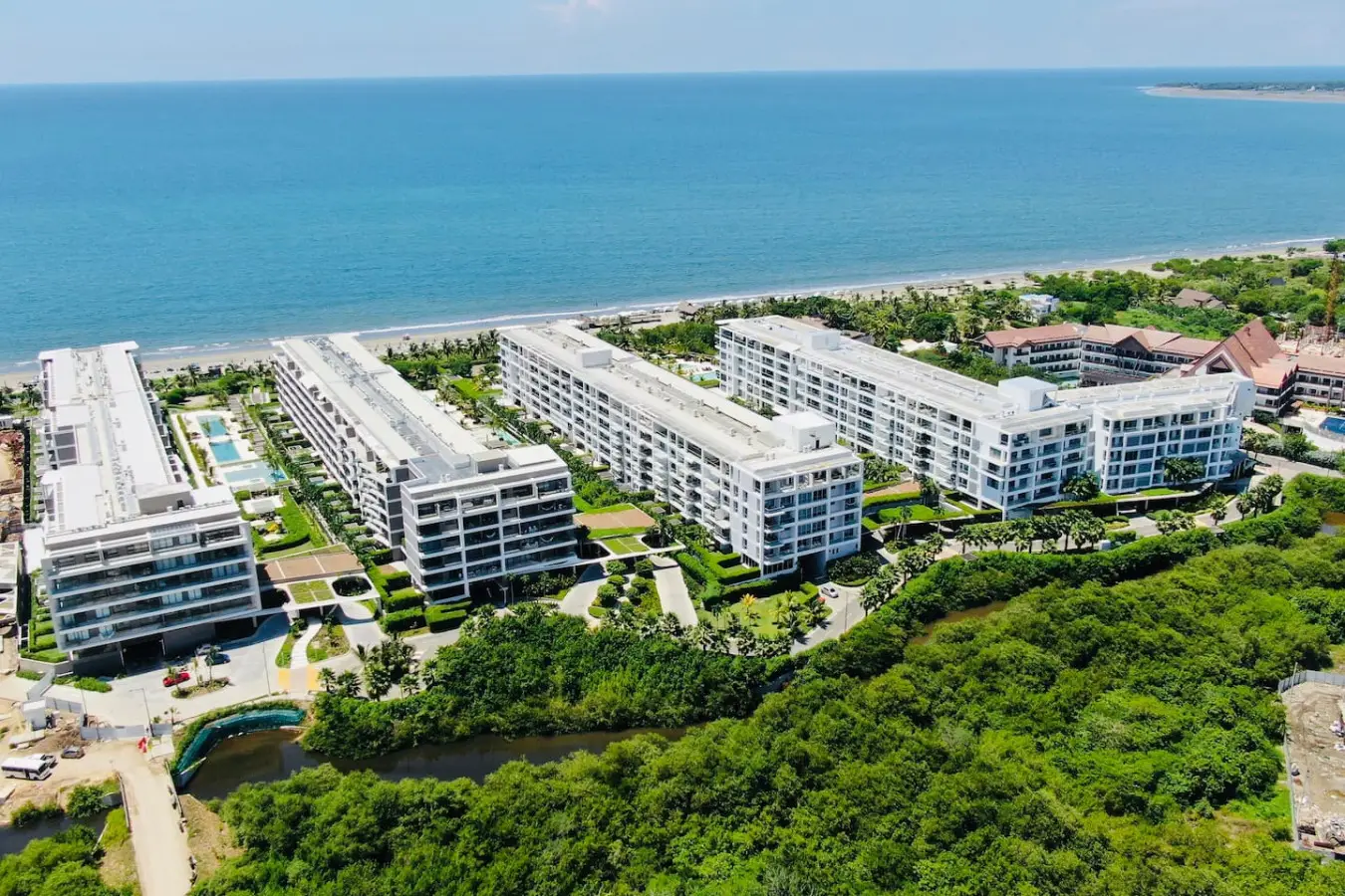 Spectacular Beach front Apartment! - Image 94