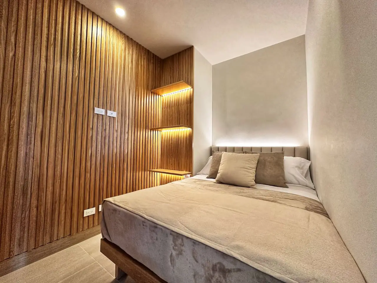 Spectacular Beach front Apartment! - Image 12