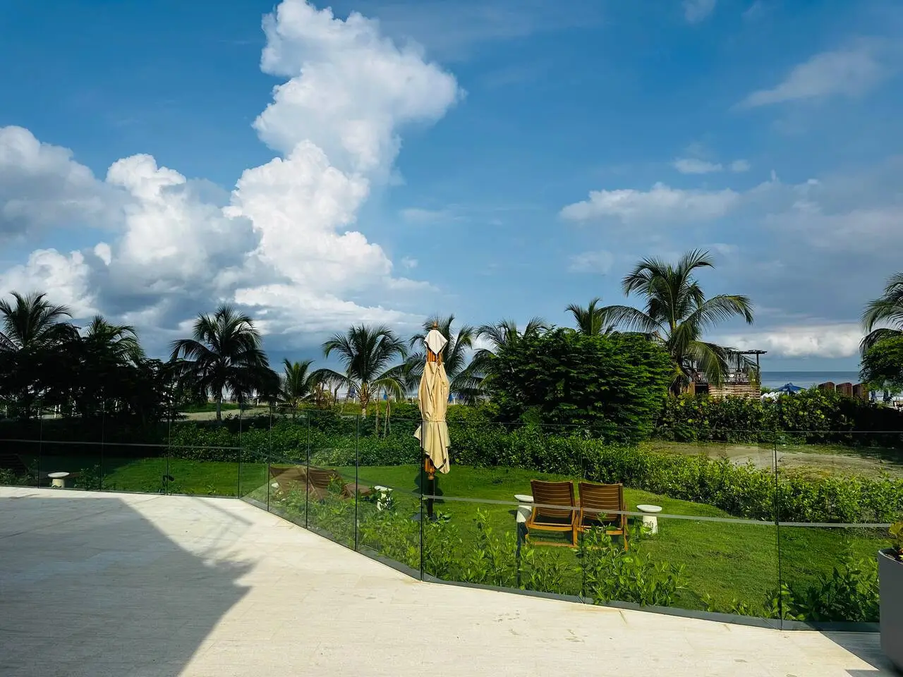 Spectacular Beach front Apartment! - Image 42
