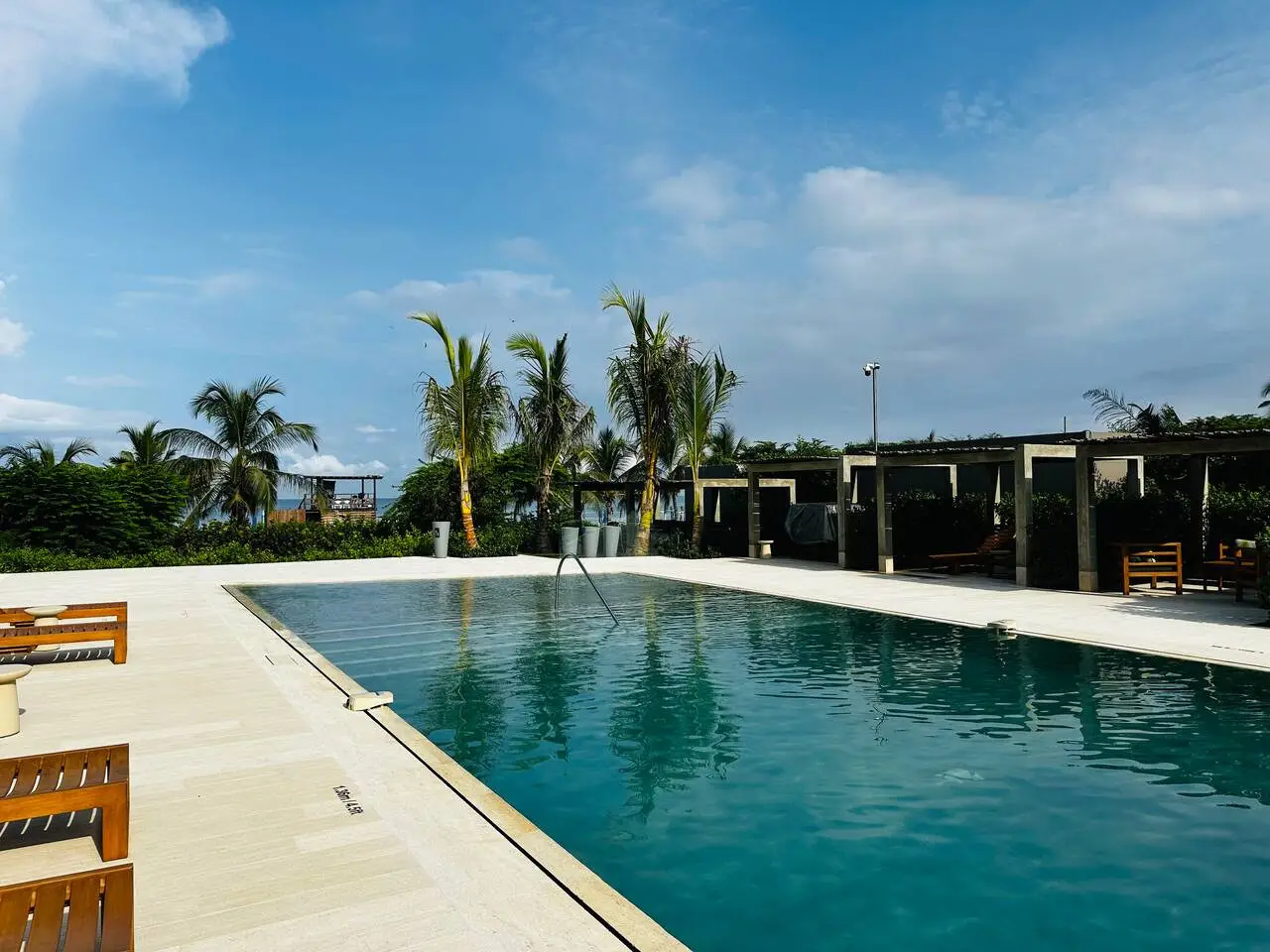 Spectacular Beach front Apartment! - Image 31