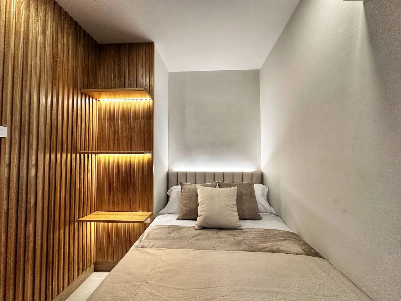 Spectacular Beach front Apartment! - Image 11
