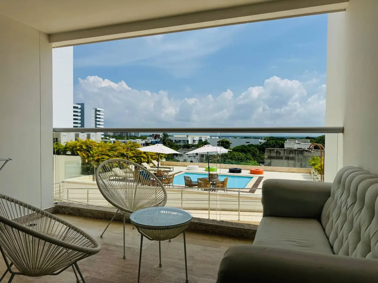 Amazing loft – 2 minutes from the airport! - Image 22
