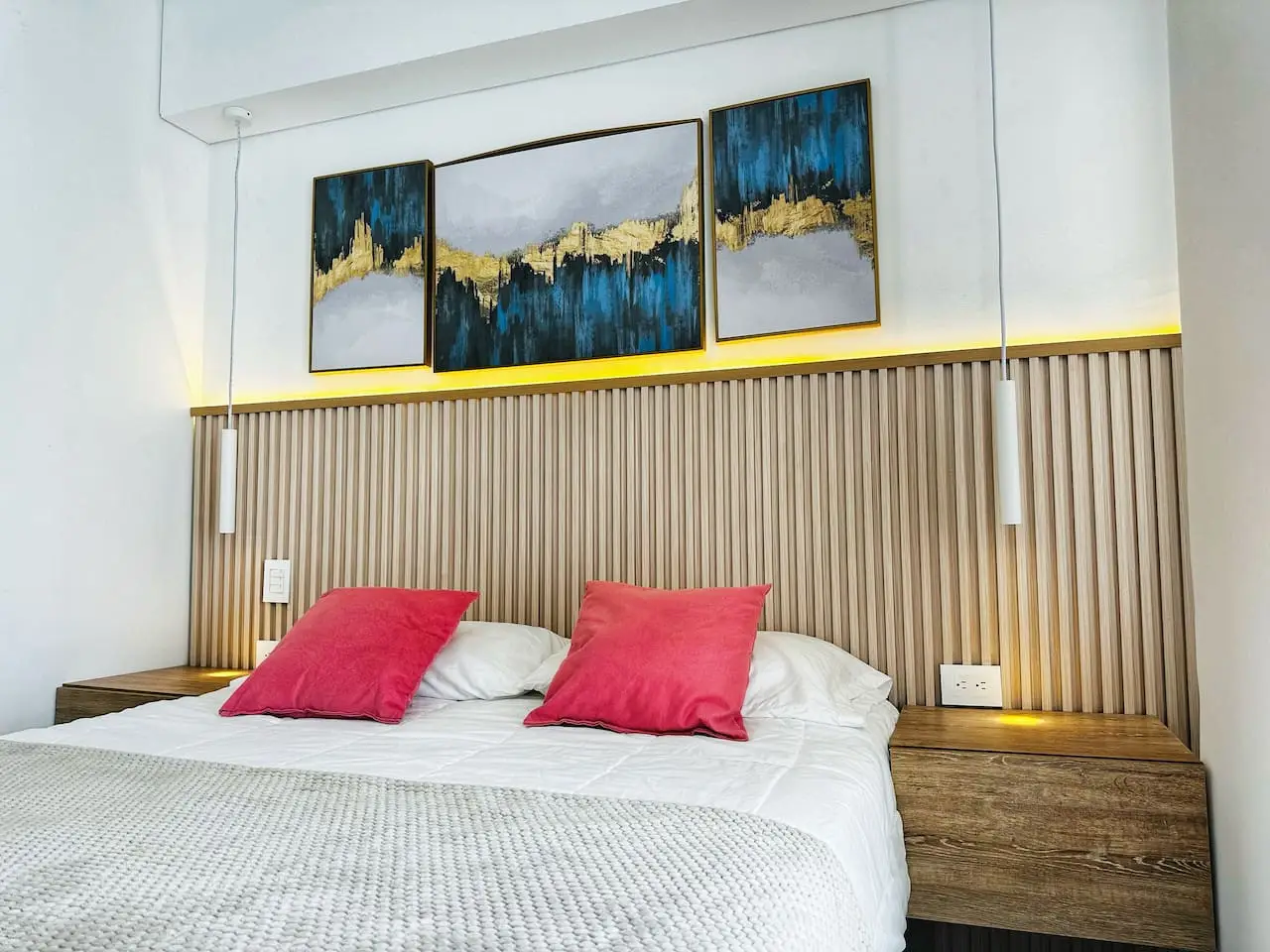 Amazing loft – 2 minutes from the airport! - Image 14