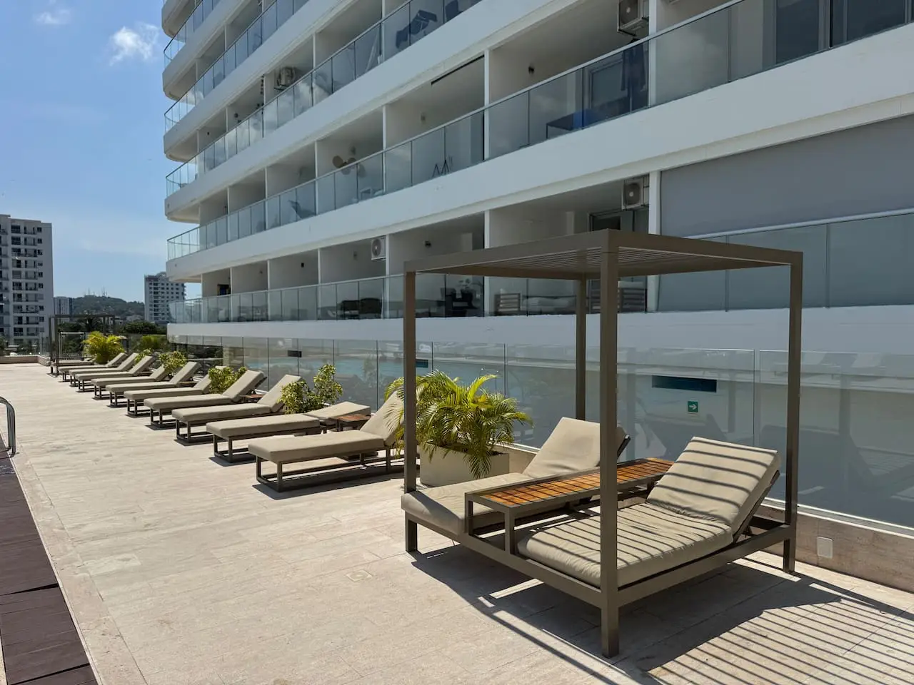 Amazing loft – 2 minutes from the airport! - Image 32