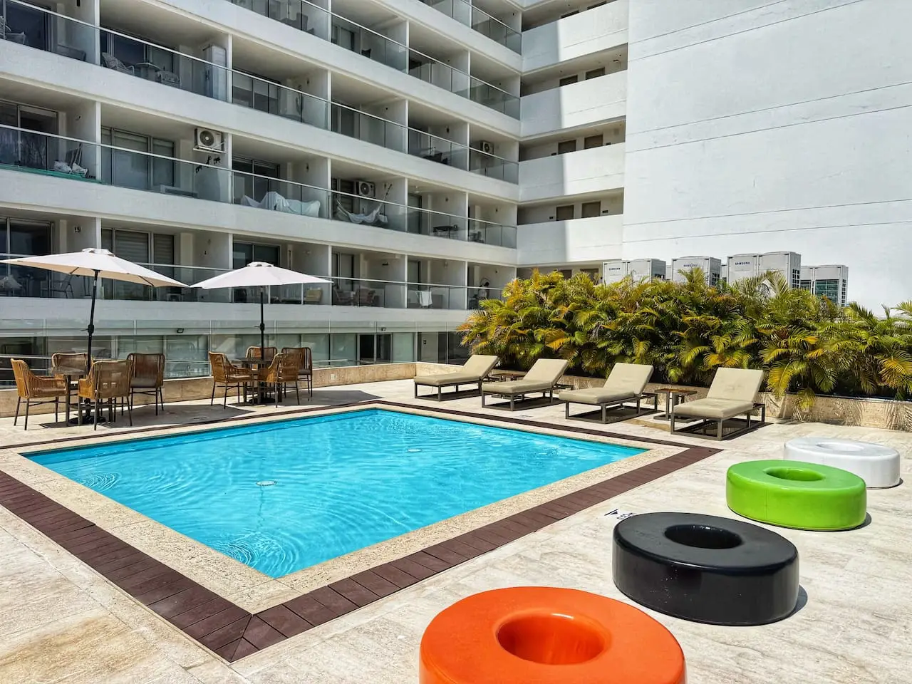 Amazing loft – 2 minutes from the airport! - Image 25