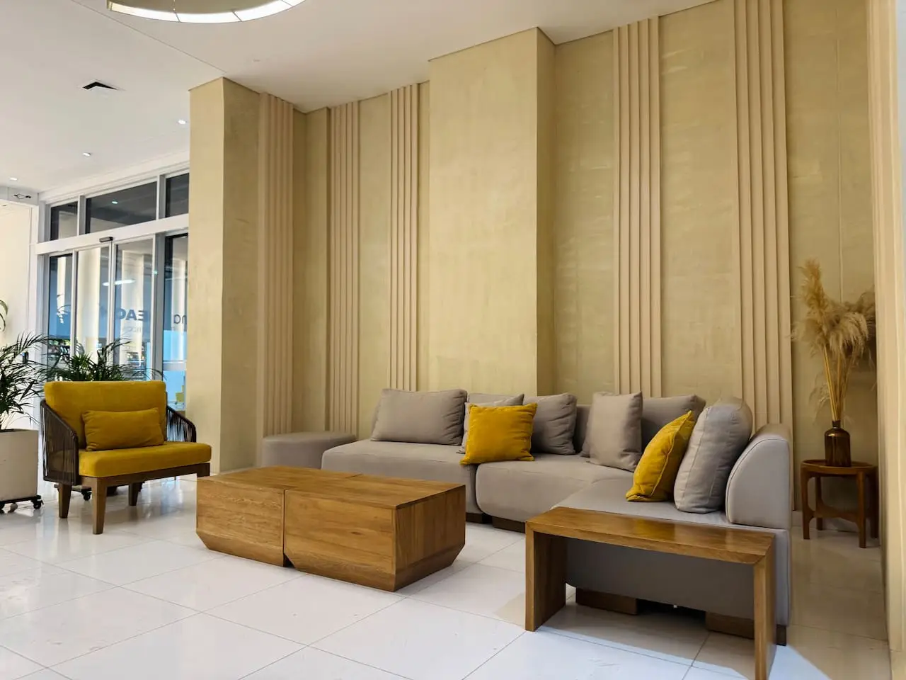 Amazing loft – 2 minutes from the airport! - Image 31