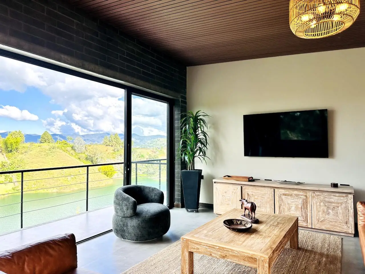 Exclusive Villa • Lake View + Forest - Image 32