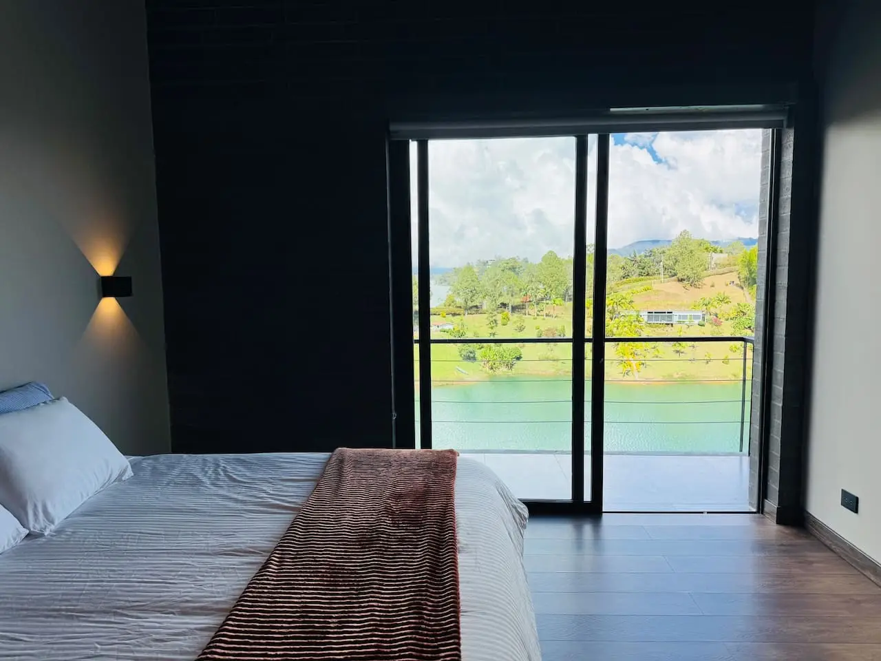 Exclusive Villa • Lake View + Forest - Image 54