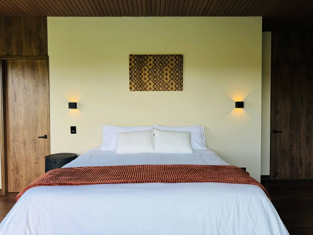 Exclusive Villa • Lake View + Forest - Image 13