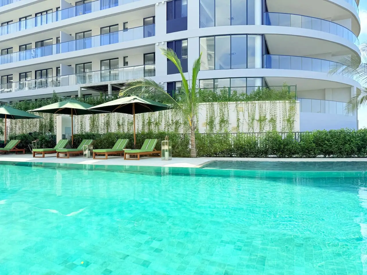 Magnificent Apartment + Beach + Jacuzzis! - Image 1