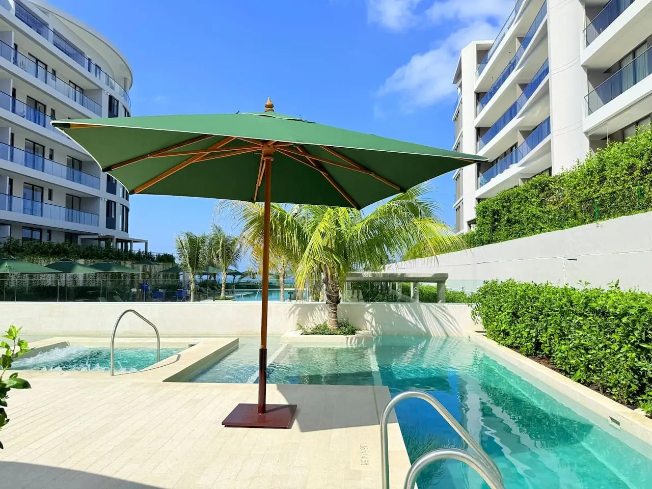 Magnificent Apartment + Beach + Jacuzzis! - Image 82