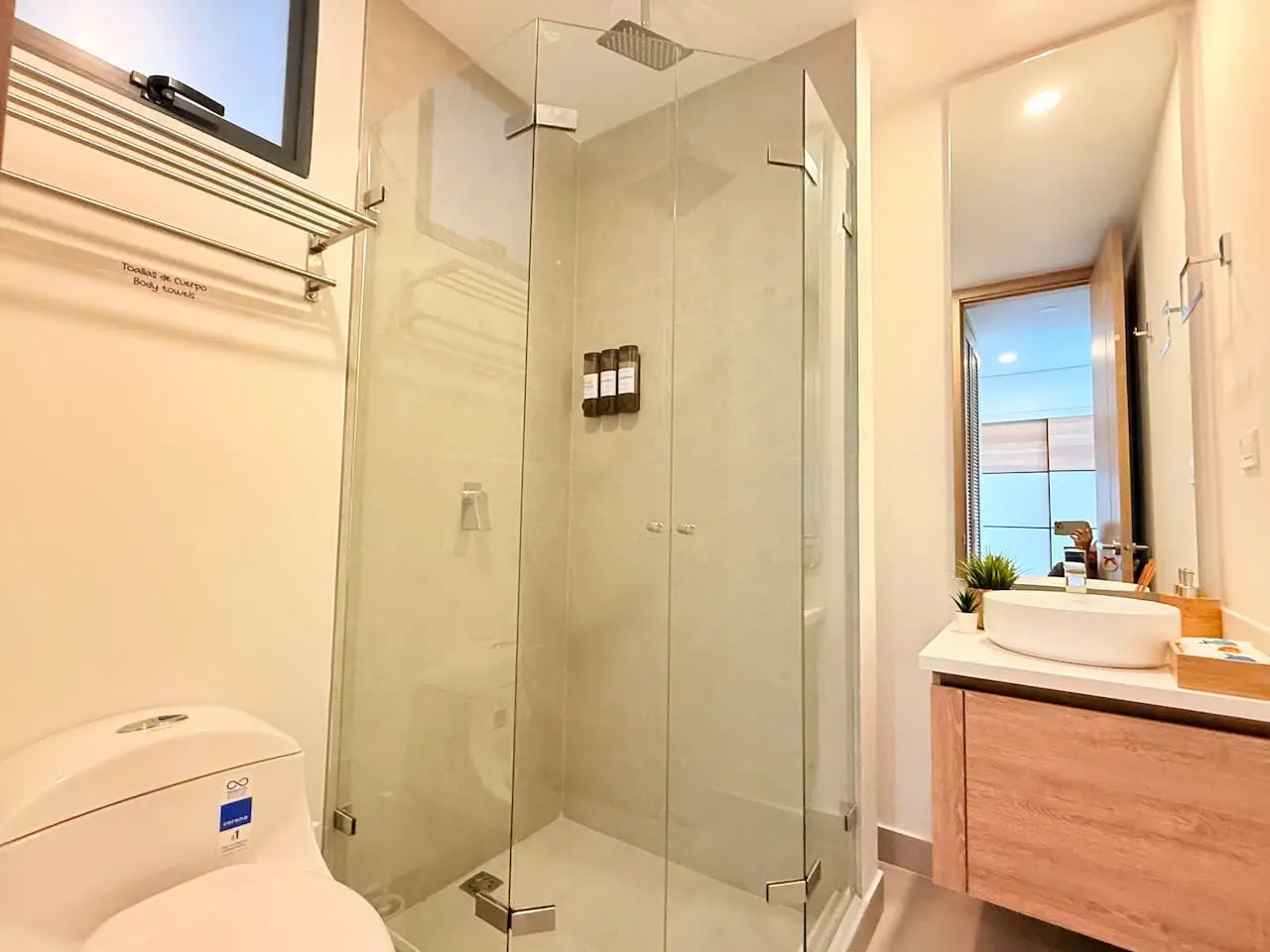 Magnificent Apartment + Beach + Jacuzzis! - Image 30