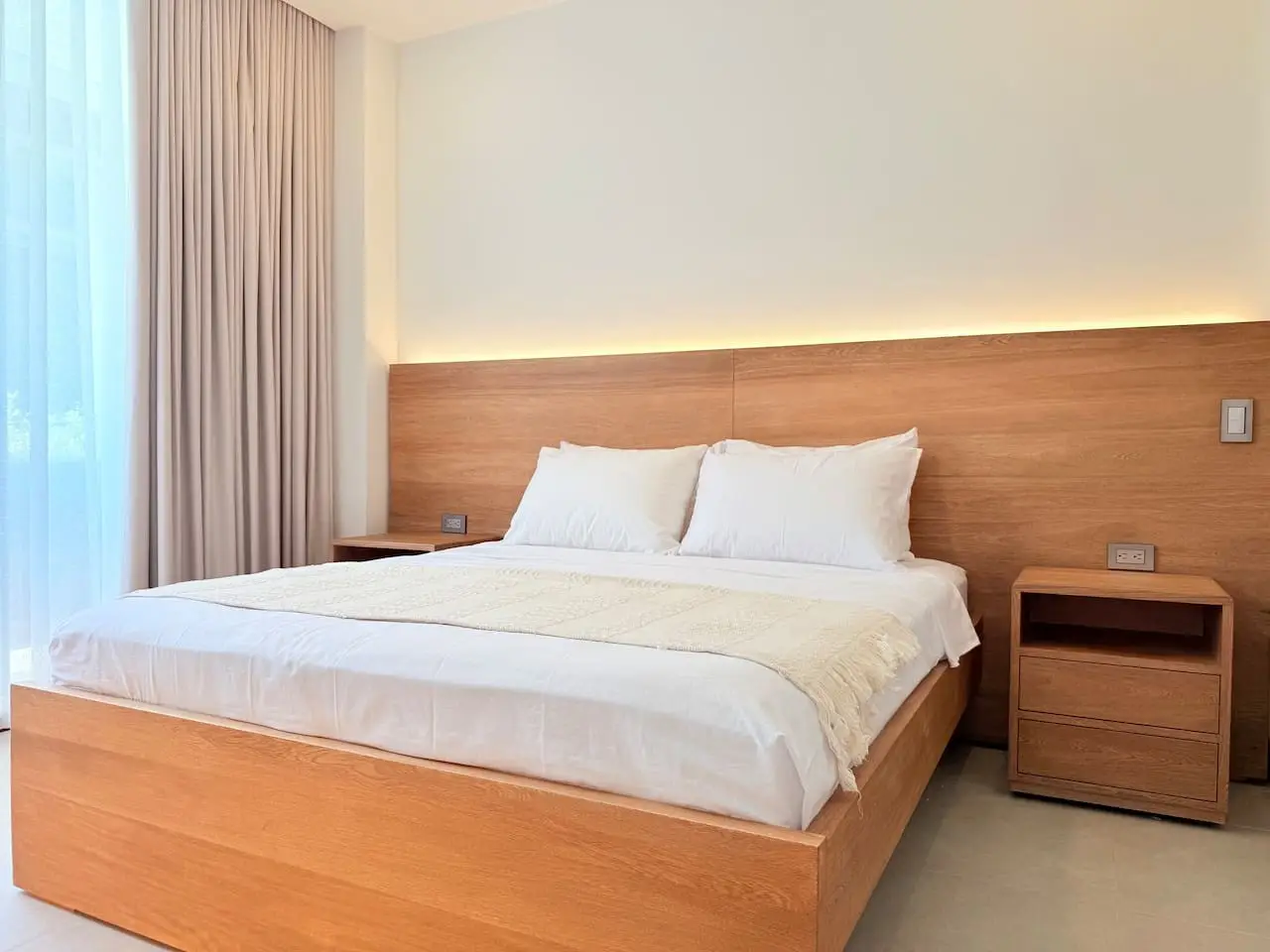 Exclusive Apartment | Private Pool | Beachfront - Image 2