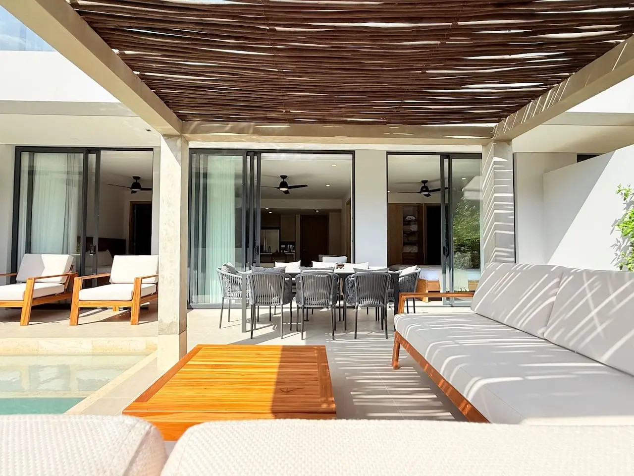 Exclusive Apartment | Private Pool | Beachfront - Image 49